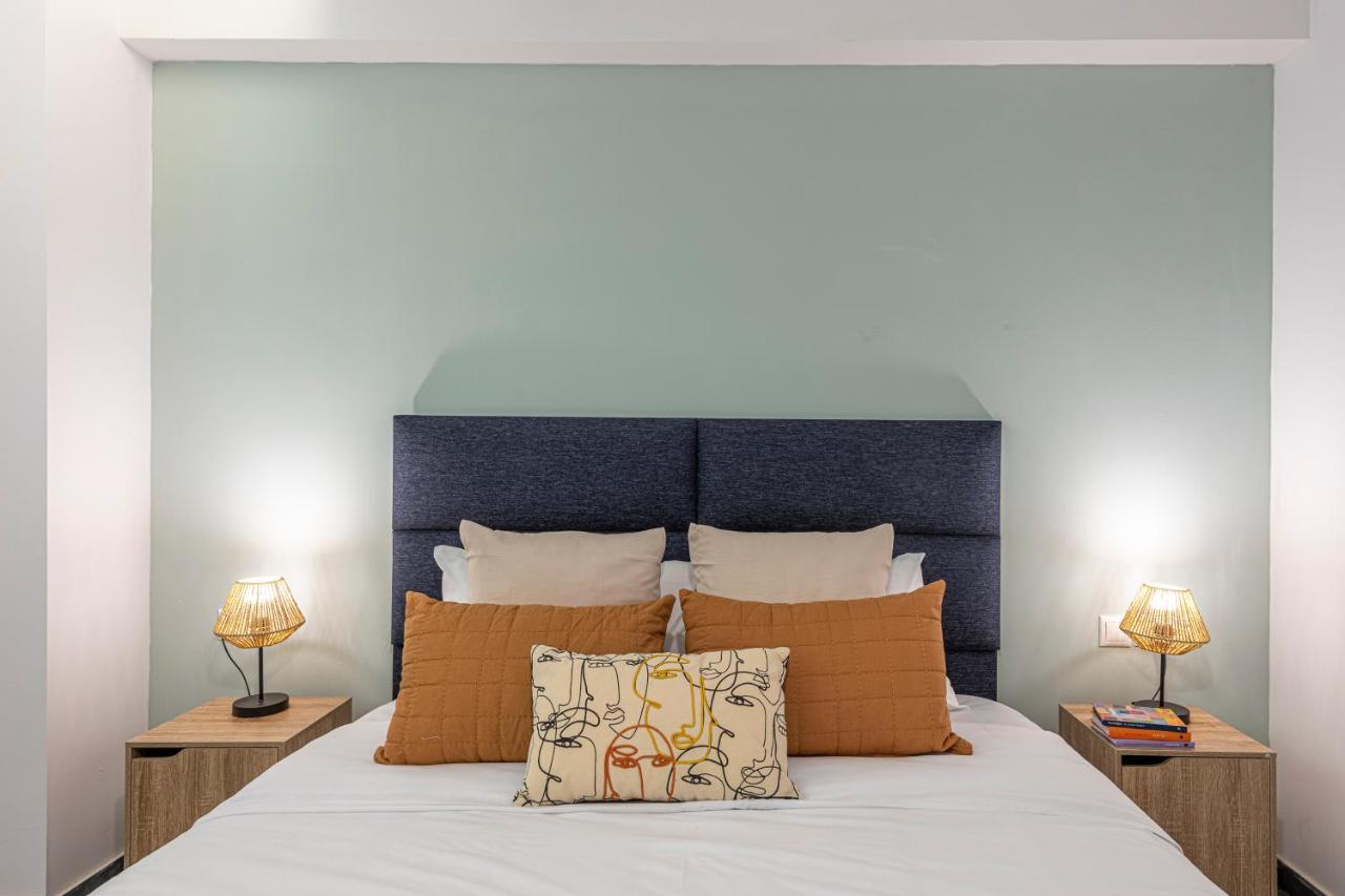 Phaedrus Living: City Center Luxury Flat Loukianou Athens Ngoại thất bức ảnh