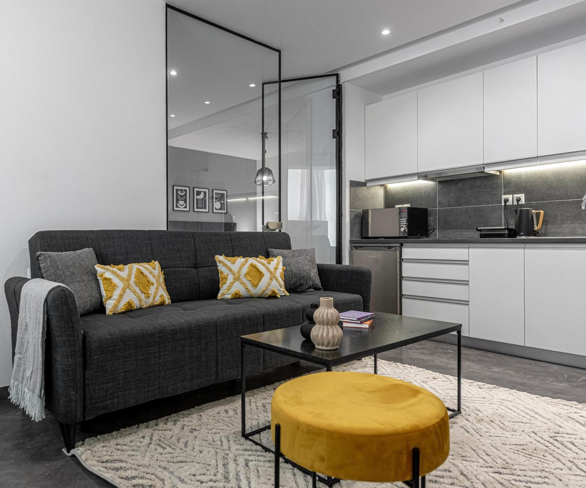 Phaedrus Living: City Center Luxury Flat Loukianou Athens Ngoại thất bức ảnh